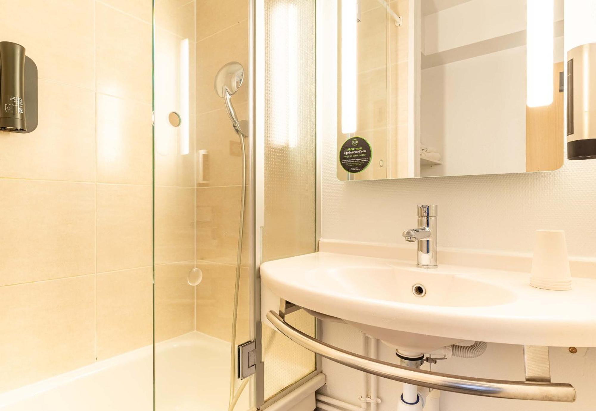B&B Hotel Nantes Atlantis Le Zenith Saint-Herblain Luaran gambar